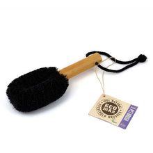 Load image into Gallery viewer, Ethical Global - Wash &amp; Groom Pet Brush - Perfect for Dogs &amp; Cats

