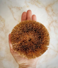 Load image into Gallery viewer, Round Coconut Scrubby
